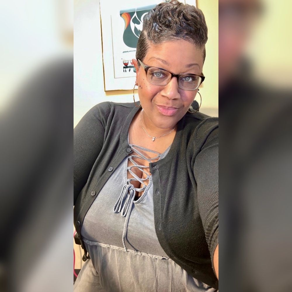 Meet your Posher, Racquel